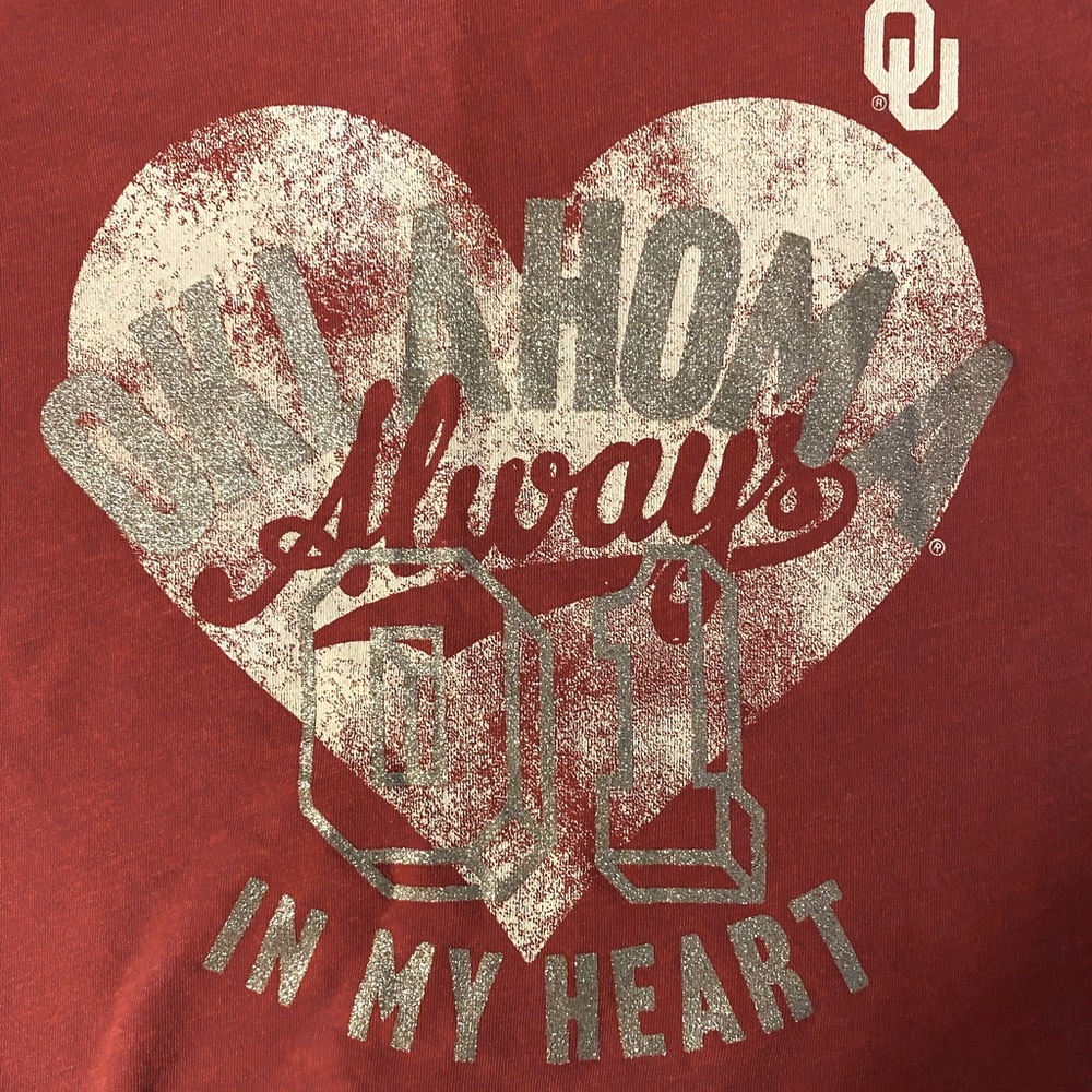 OU college girl’s high-low t-shirt
